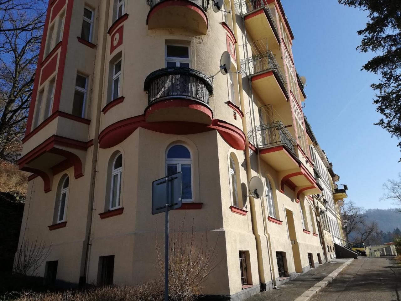 Ferienwohnung Imperia Karlsbad Exterior foto
